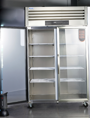 El punto de contacto de la máquina de refrigeración/congelador vertical de acero inoxidable