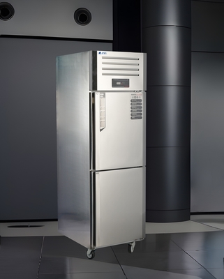 El punto de contacto de la máquina de refrigeración/congelador vertical de acero inoxidable