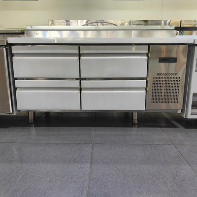 Dimensiones personalizadas Refrigerador de mesa de preparación de pizza de cuatro cajones para restauración